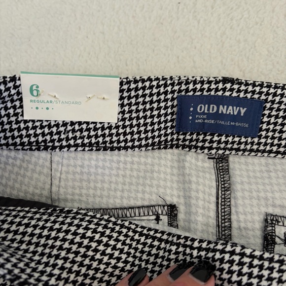 Old Navy Women’s Pixie Pants 6 Houndstooth Print Black Mid-Rise Stretch Preppy - Picture 5 of 8